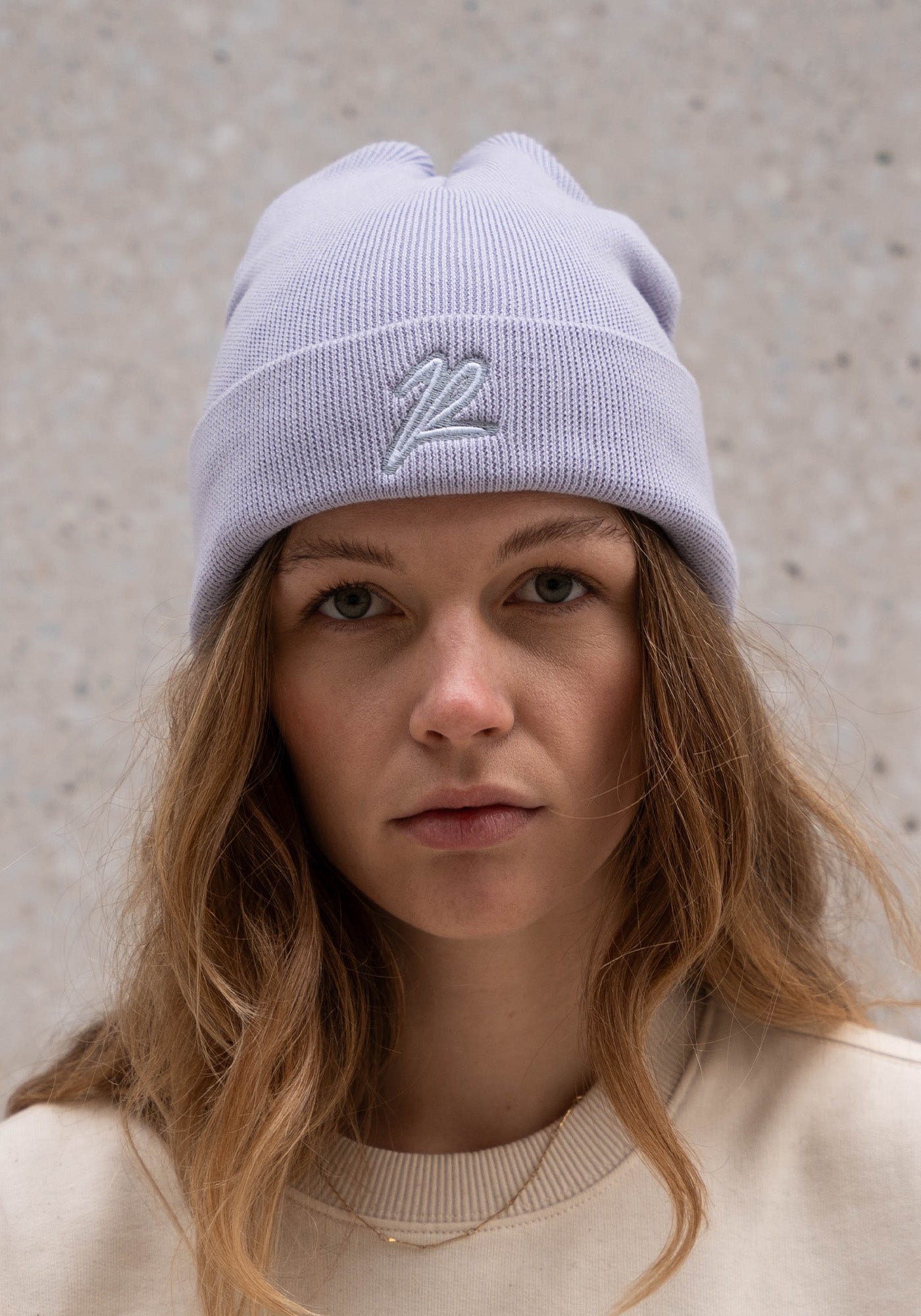 Sustainable Beanie "The R" Light Lilac
