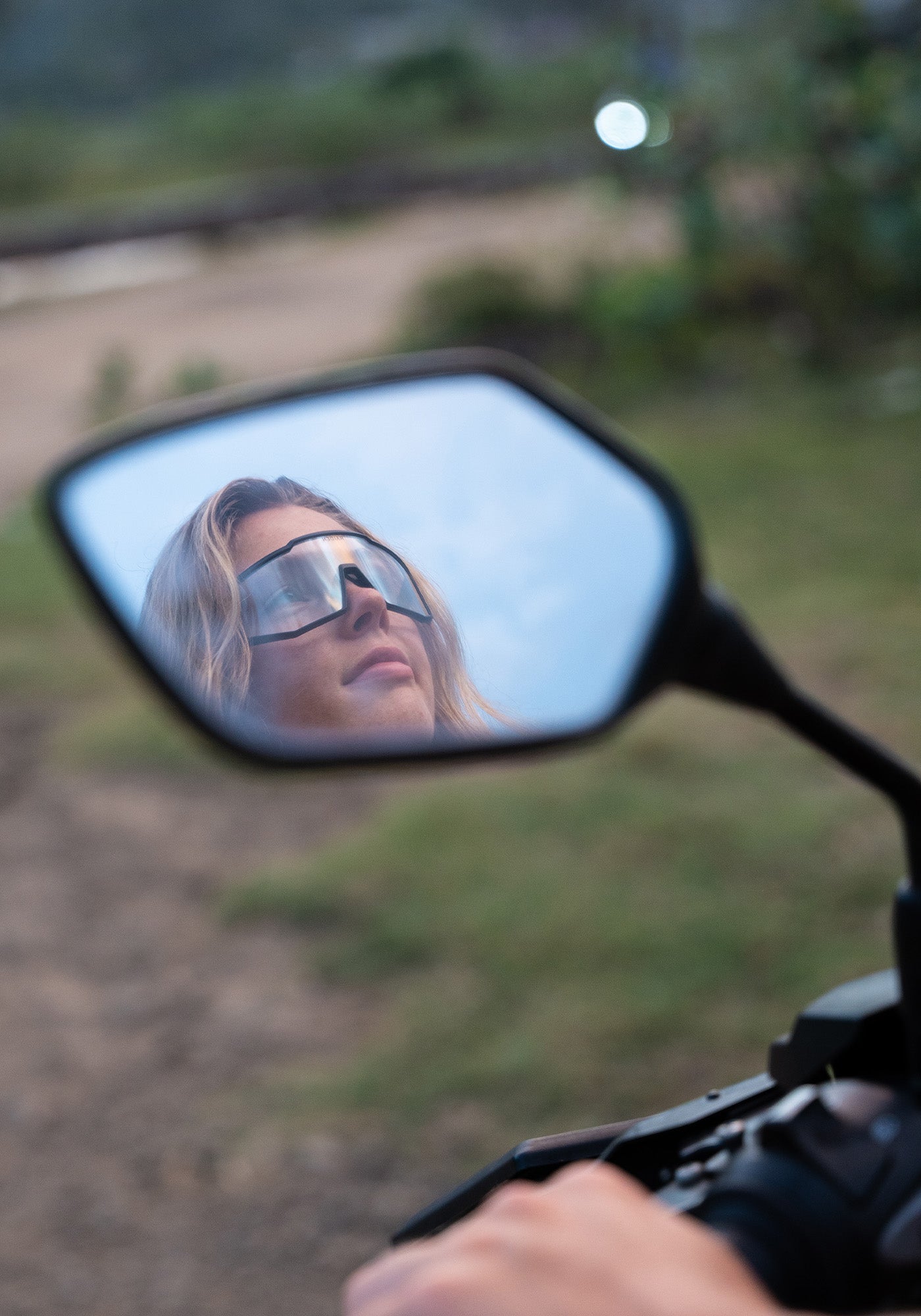 Sportbrille RAIDEN "R8" Photochromic "Black / Switching Blue"
