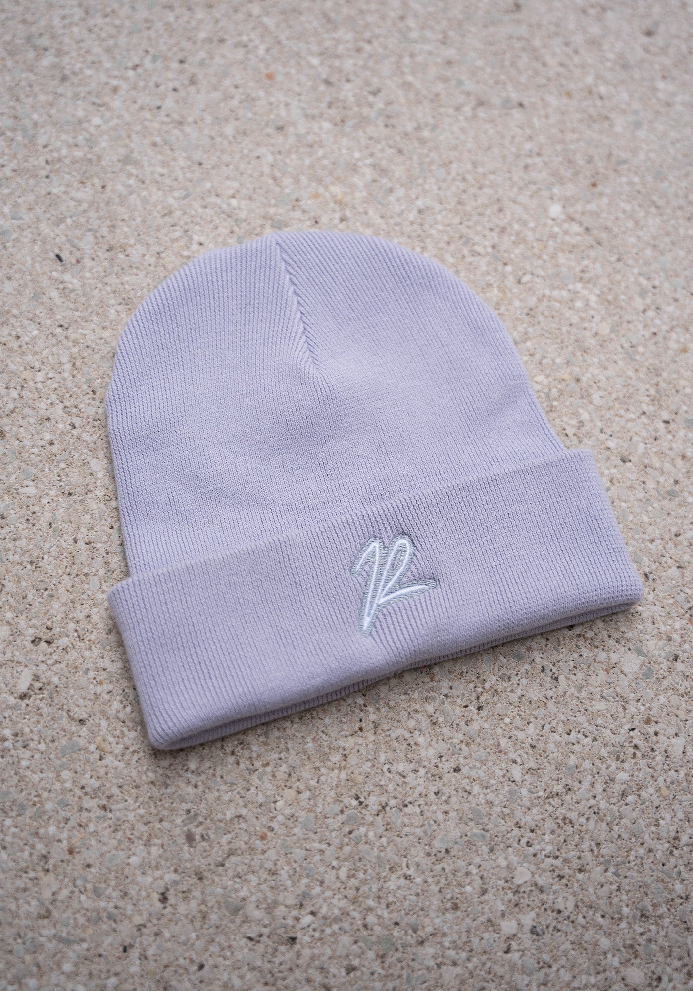 Sustainable Beanie "The R" Light Lilac