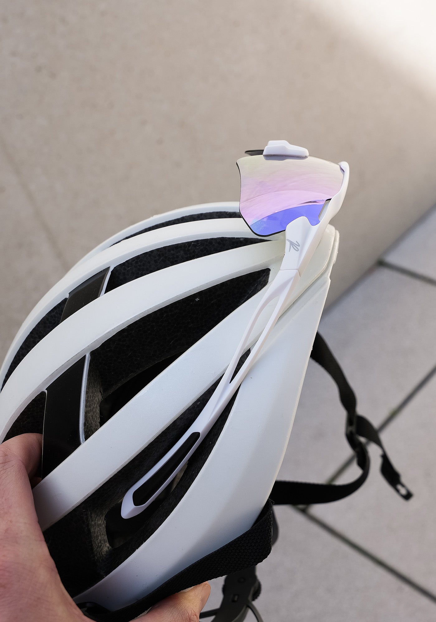 RAIDEN R16 "White/ Berry Pink" (Small)