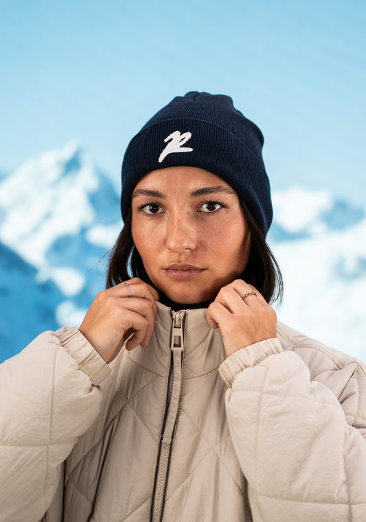 Sustainable Beanie "The R" Navy