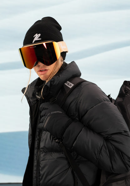 Sustainable Beanie "The R" Black